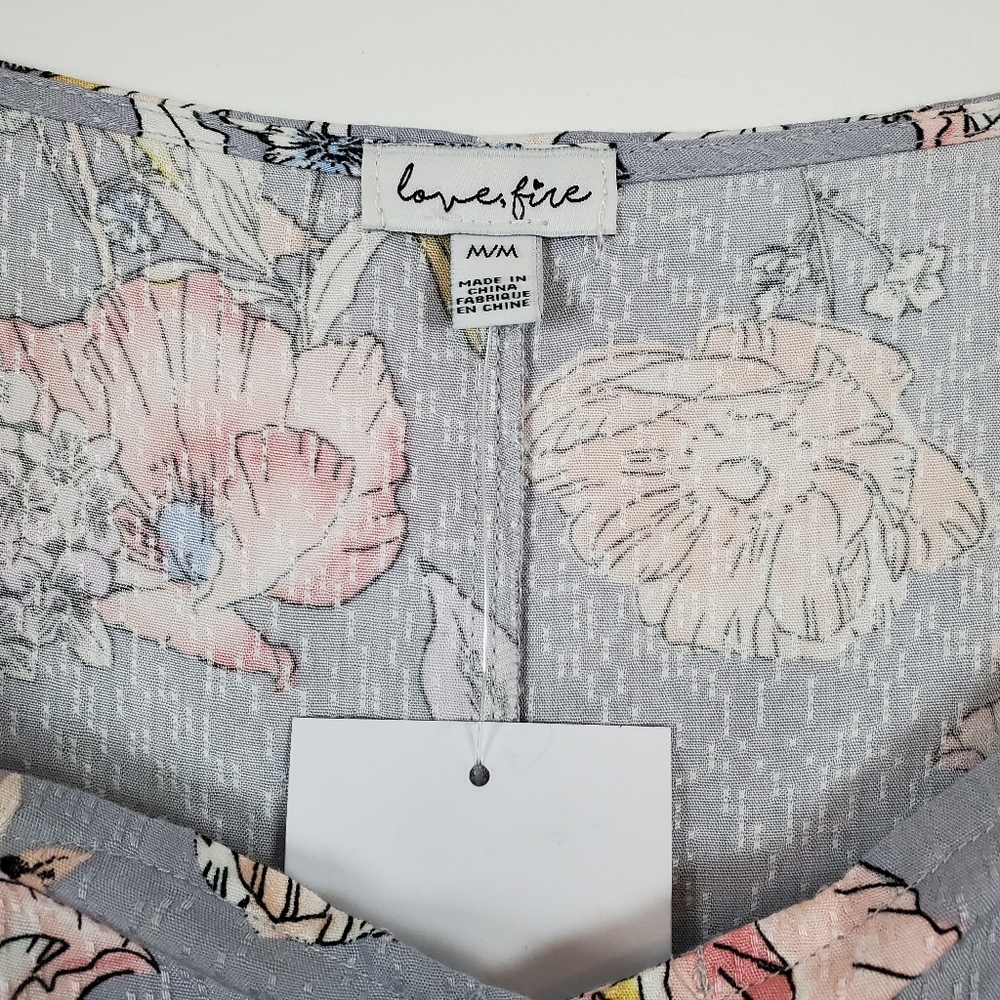 Lovefire romper NWT bell sleeved grey floral print - Picture 5 of 7